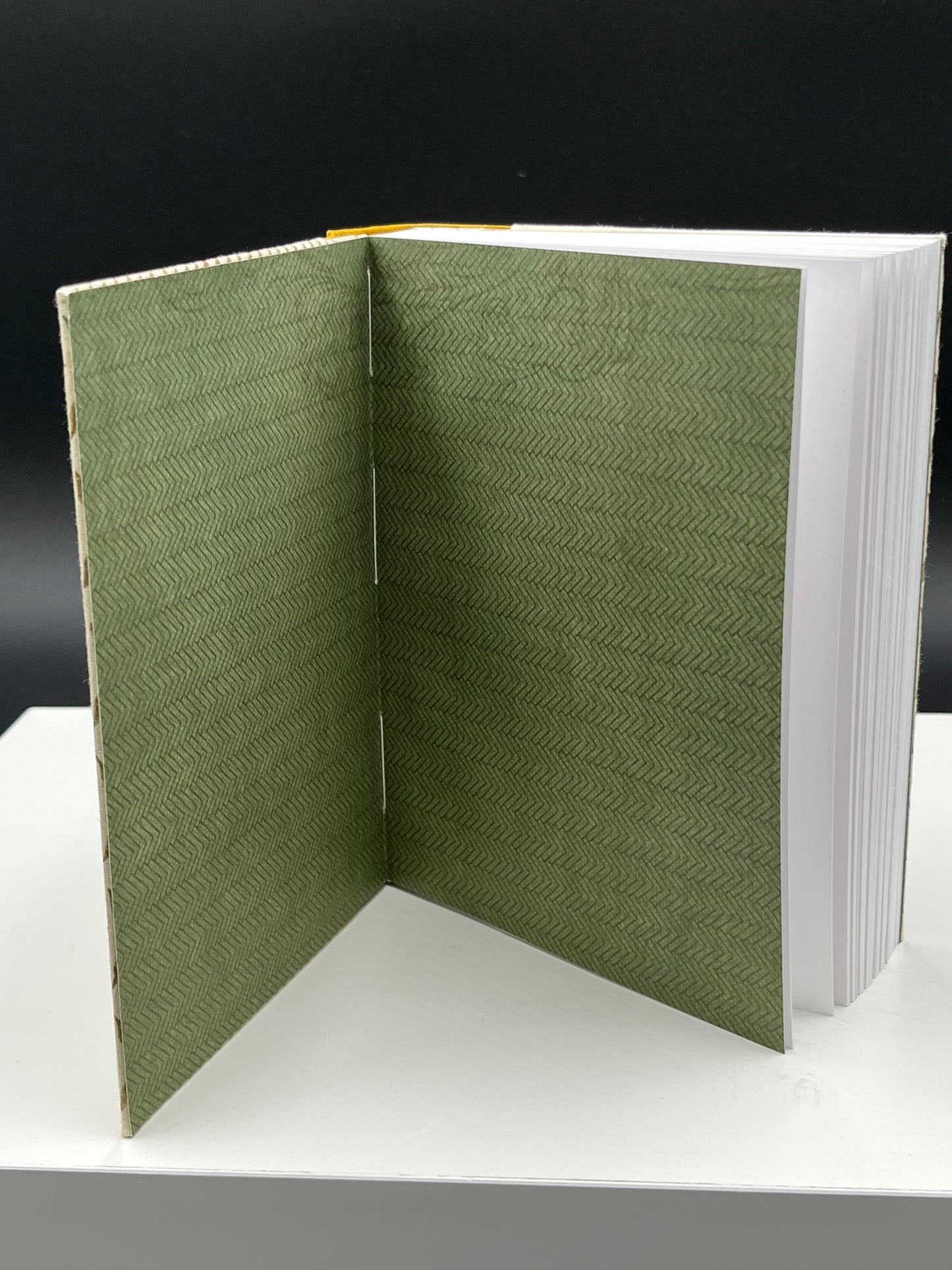 Open Spine Green/Black Floral